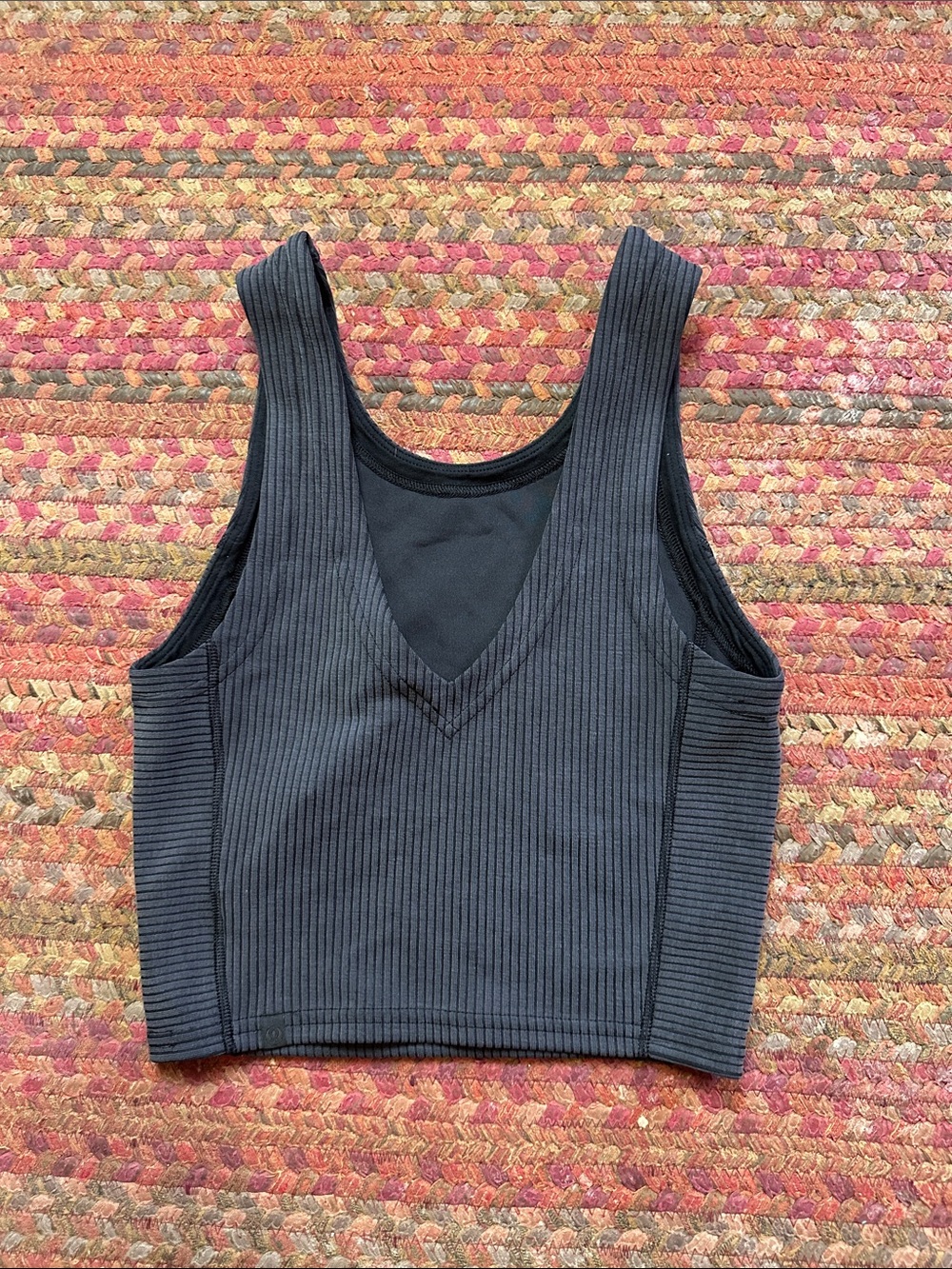 LULULEMON BLACK SOFTSTREME Ribbed REVERISVLE Scoop Neck / v Crop Tank Top